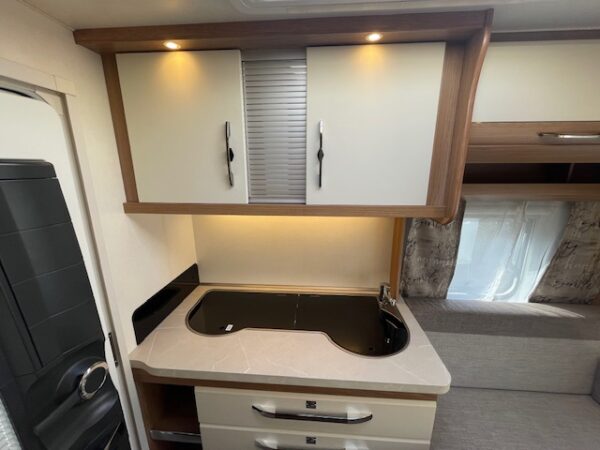 HOBBY De Luxe 400 SFE bj.2021, AIRCO, LUIFEL, VOORTENT - Afbeelding 13