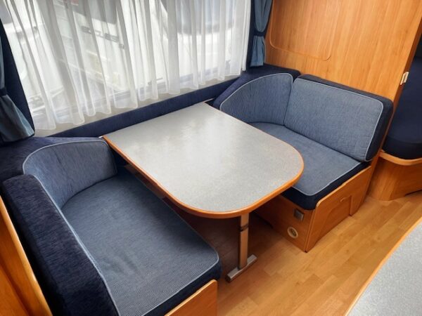 Adria Adora 542TK, bj. 2006, 6 persoons, mover, voortent - Afbeelding 9
