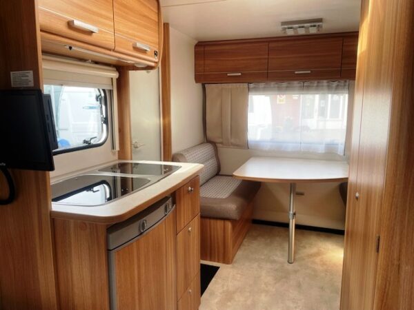 Caravelair Antares Luxe 450, bj.2014 met mover en voortent - Afbeelding 11