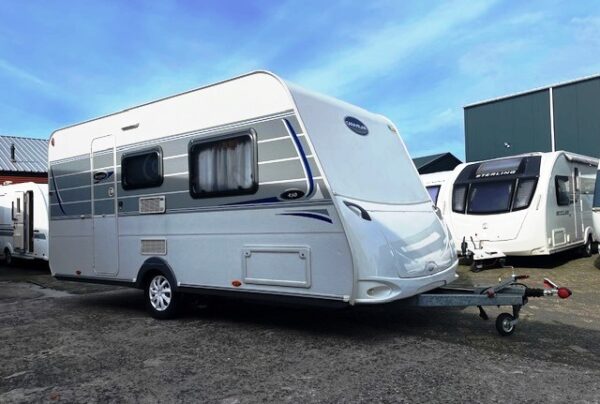 Caravelair Antares Luxe 450, bj.2014 met mover en voortent