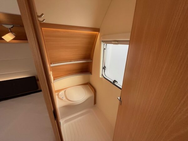 KNAUS Sudwind Silver Selection 450 FU bj.2018 MOVER VOORTENT - Afbeelding 24