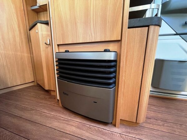 KNAUS Sudwind Silver Selection 450 FU bj.2018 MOVER VOORTENT - Afbeelding 25