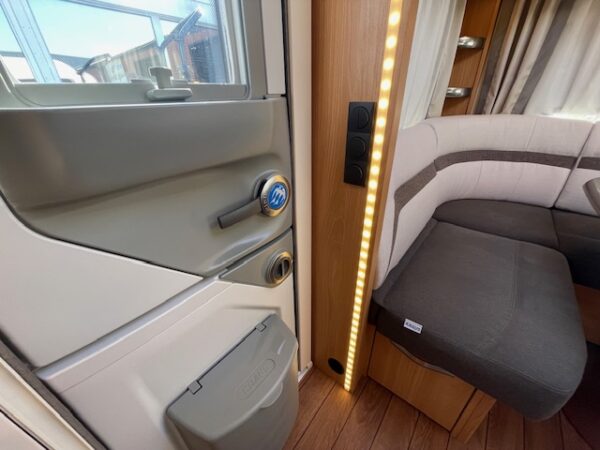 KNAUS Sudwind Silver Selection 450 FU bj.2018 MOVER VOORTENT - Afbeelding 29