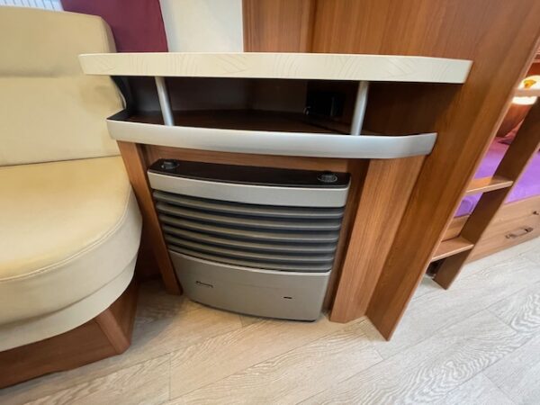 HOBBY Premium 650 UKFE bj.2016, MOVER, KINDERKAMER, CASSETTELUIFEL - Afbeelding 26
