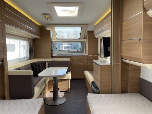 Adria Adora 613 HT bj. 2016, met douche en luifel TOPSTAAT - Afbeelding 34
