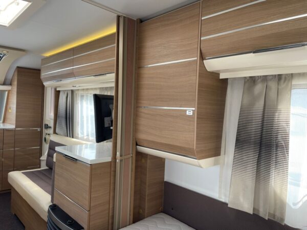 Adria Adora 613 HT bj. 2016, met douche en luifel TOPSTAAT - Afbeelding 18