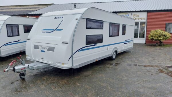 Adria Classica 663 KP, bj.2009 met AIRCO en MOVER 7/8 pers.