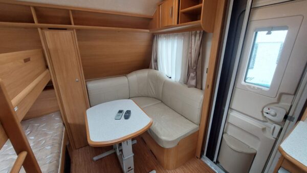 Adria Classica 663 KP, bj.2009 met AIRCO en MOVER 7/8 pers. - Afbeelding 10