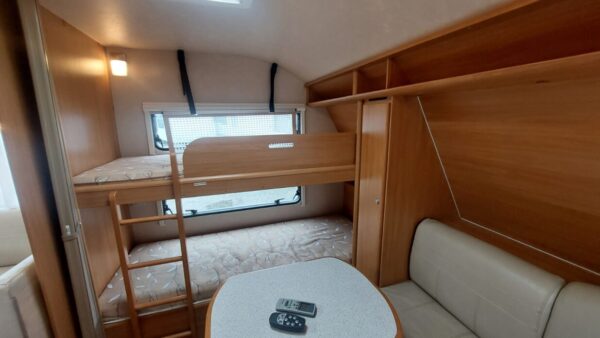 Adria Classica 663 KP, bj.2009 met AIRCO en MOVER 7/8 pers. - Afbeelding 9