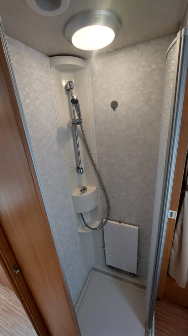 Adria Classica 663 KP, bj.2009 met AIRCO en MOVER 7/8 pers. - Afbeelding 34