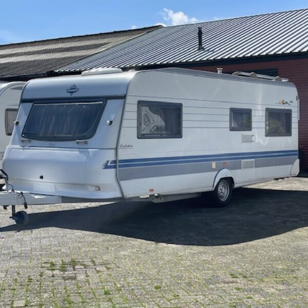 HOBBY Exclusive 560 UF bj.2000, met VOORTENT en LUIFEL