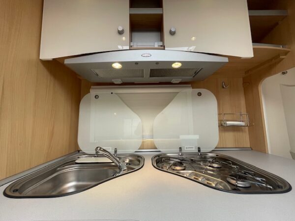 LMC Cello 560 K bj.2009, MOVER, VOORTENT, ALDE, KINDERKAMER - Afbeelding 21