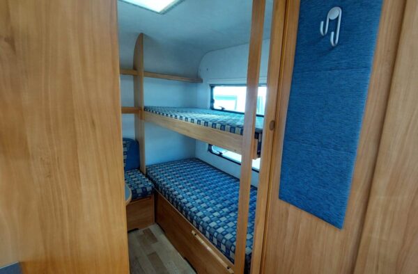 Adria Adora 552 UK bj. 2004 KINDERKAMER, MOVER en WINTERVOORTENT!!! - Afbeelding 15