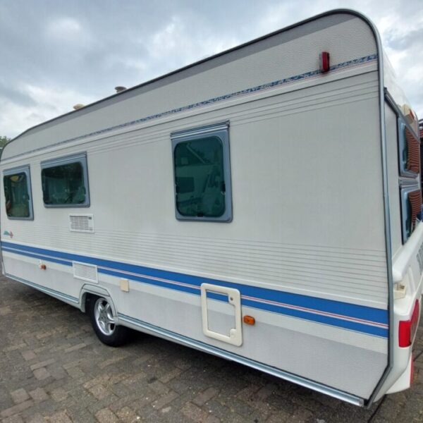 Adria Unica B 502, DK bj.2001 met VOORTENT 6 PERSOONS!!!