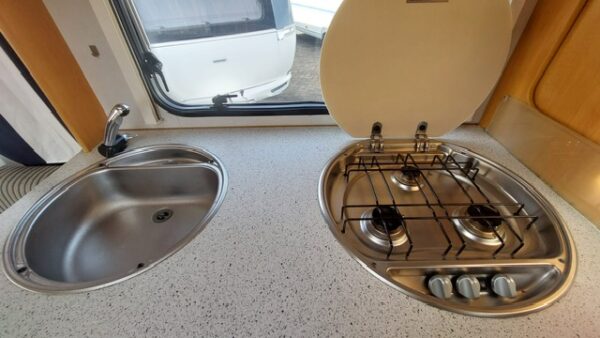 Eriba Living 465 bj.2006 met VOORTENT en FRANSBED!! - Afbeelding 9