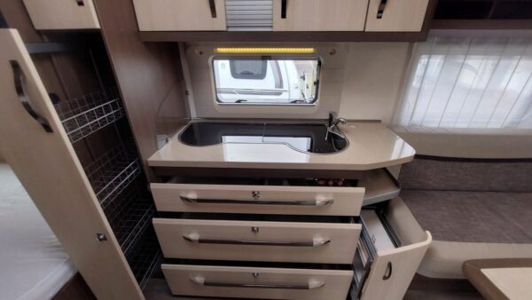 HOBBY PRESTIGE 720 KFU bj.2016, VOORTENT, KINDERKAMER, AIRCO - Afbeelding 12