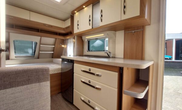 Hobby De Luxe 440 SF bj.2020 met VOORTENT!!! - Afbeelding 18