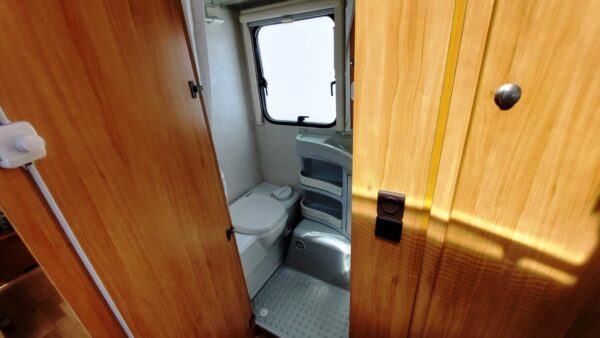 Adria Adora 552 UK bj. 2004 KINDERKAMER, MOVER en WINTERVOORTENT!!! - Afbeelding 12