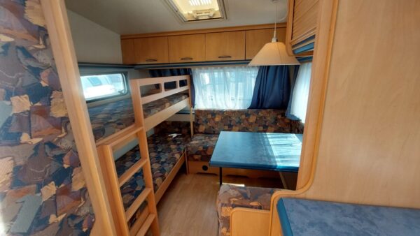 HOBBY DE LUXE 495 UK bj.2002 met KINDERKAMER en VOORTENT!!! - Afbeelding 13