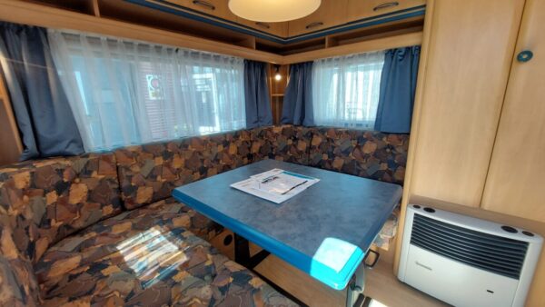 HOBBY DE LUXE 495 UK bj.2002 met KINDERKAMER en VOORTENT!!! - Afbeelding 19