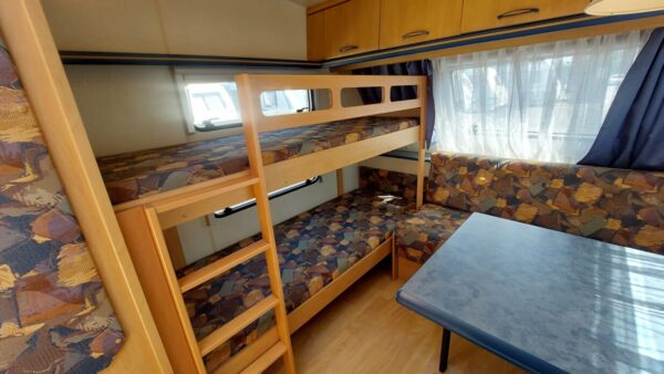 HOBBY DE LUXE 495 UK bj.2002 met KINDERKAMER en VOORTENT!!! - Afbeelding 14