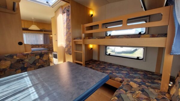 HOBBY DE LUXE 495 UK bj.2002 met KINDERKAMER en VOORTENT!!! - Afbeelding 16