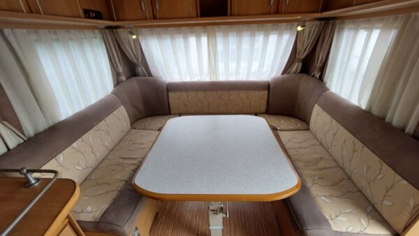 Adria Classica 743 UP bj.2010 met MOVER en VOORTENT!!! - Afbeelding 6