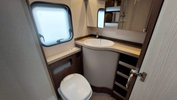 HOBBY PRESTIGE 720 KFU bj.2016, VOORTENT, KINDERKAMER, AIRCO - Afbeelding 18