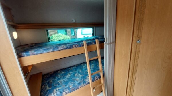 Adria Unica B 502, DK bj.2001 met VOORTENT 6 PERSOONS!!! - Afbeelding 5