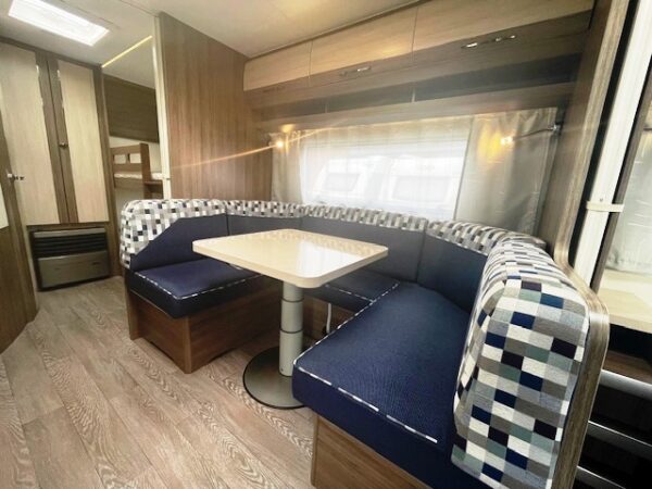 HOBBY De Luxe 545 KMF bj.2018, MOVER, VOORTENT, STAPELBED - Afbeelding 7