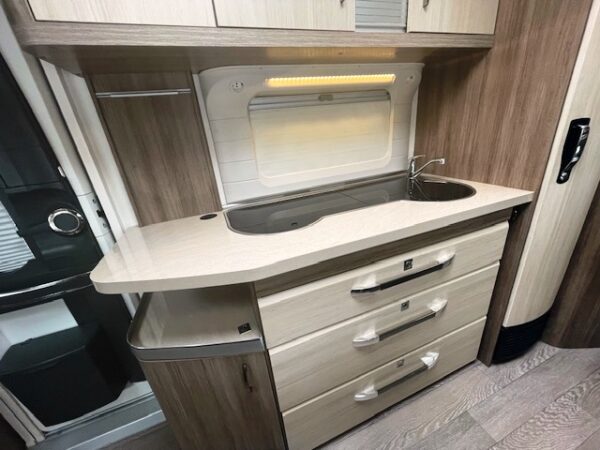 HOBBY De Luxe 545 KMF bj.2018, MOVER, VOORTENT, STAPELBED - Afbeelding 15