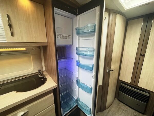 HOBBY De Luxe 545 KMF bj.2018, MOVER, VOORTENT, STAPELBED - Afbeelding 19
