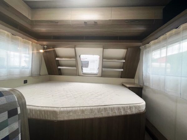 HOBBY De Luxe 545 KMF bj.2018, MOVER, VOORTENT, STAPELBED - Afbeelding 13