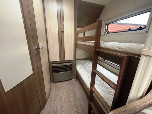HOBBY De Luxe 545 KMF bj.2018, MOVER, VOORTENT, STAPELBED - Afbeelding 9