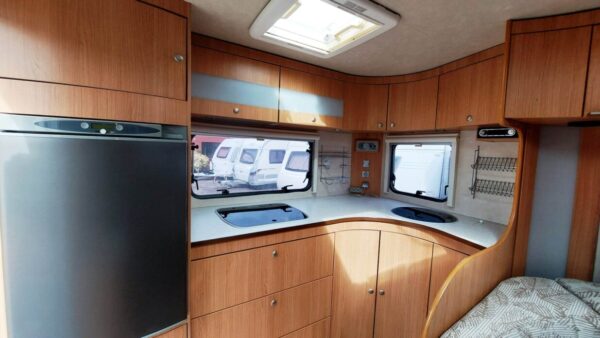Adria Adiva 553 PH bj.2009 met VOORTENT EN MOVER!!! - Afbeelding 9