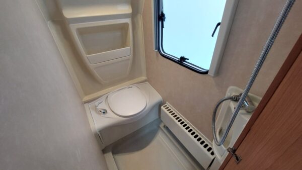 Adria Adiva 553 PH bj.2009 met VOORTENT EN MOVER!!! - Afbeelding 19