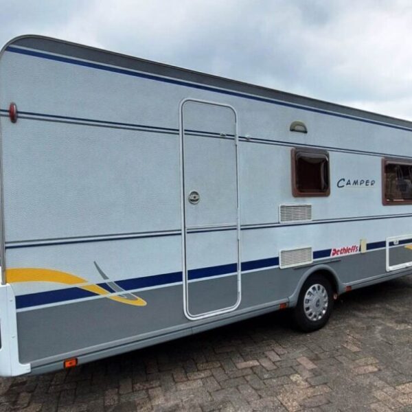 DETHLEFFS CAMPER 500 TK, bj. 2005, STAPELBED, MOVER en VOORTENT!!!