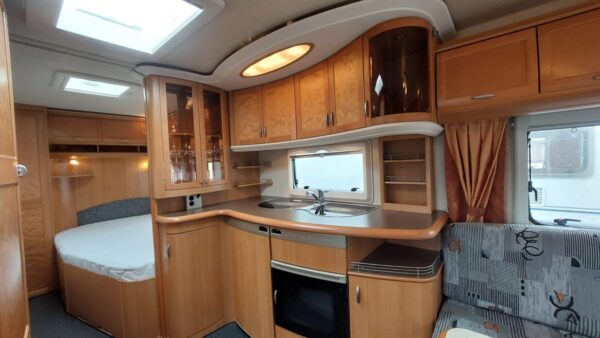 Hobby Prestige 650 WFU bj. 2010 met VOORTENT! TOPSTAAT!!! - Afbeelding 9