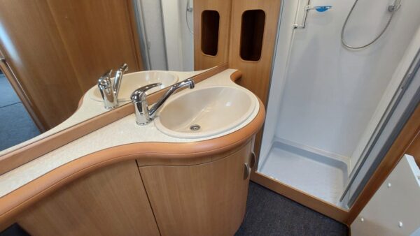 Hobby Prestige 650 WFU bj. 2010 met VOORTENT! TOPSTAAT!!! - Afbeelding 19