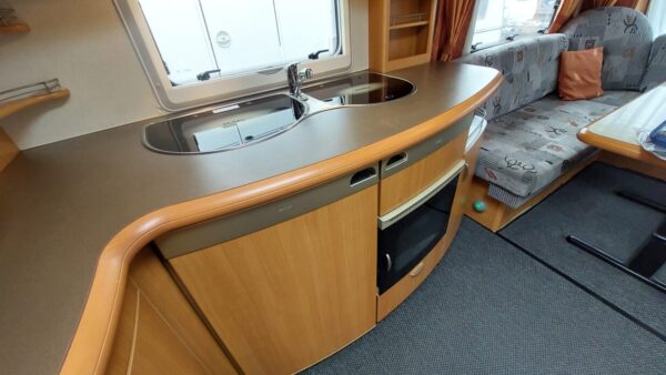 Hobby Prestige 650 WFU bj. 2010 met VOORTENT! TOPSTAAT!!! - Afbeelding 10