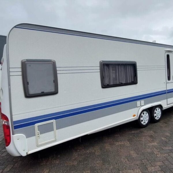 Hobby Prestige 650 WFU bj. 2010 met VOORTENT! TOPSTAAT!!!