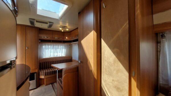 Hobby Excellent 440 SF bj.2009, AIRCO, VOORTENT en MOVER!!! - Afbeelding 18