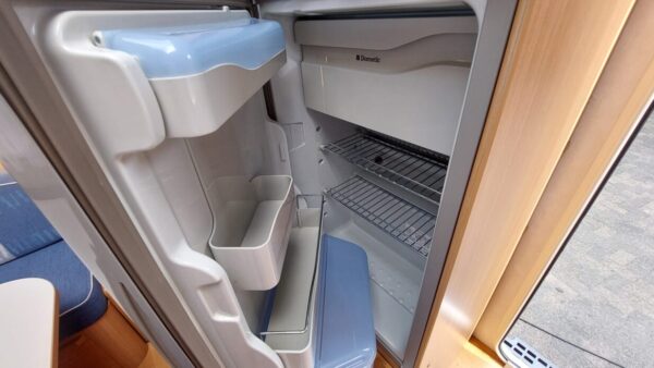 Adria Altea 432 PH bj.2009 met VOORTENT - Afbeelding 11