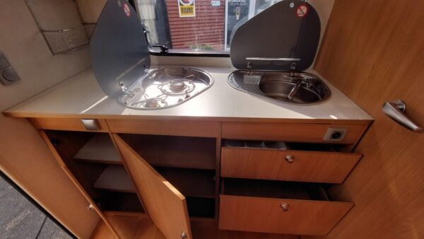 Adria Altea 432 PH bj.2009 met VOORTENT - Afbeelding 9