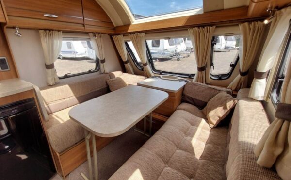 Sprite Cruzer 480 SR bj.2015, AIRCO,MOVER en PANORAMA LUIFEL - Afbeelding 8