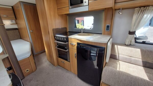 Sprite Cruzer 480 SR bj.2015, AIRCO,MOVER en PANORAMA LUIFEL - Afbeelding 11