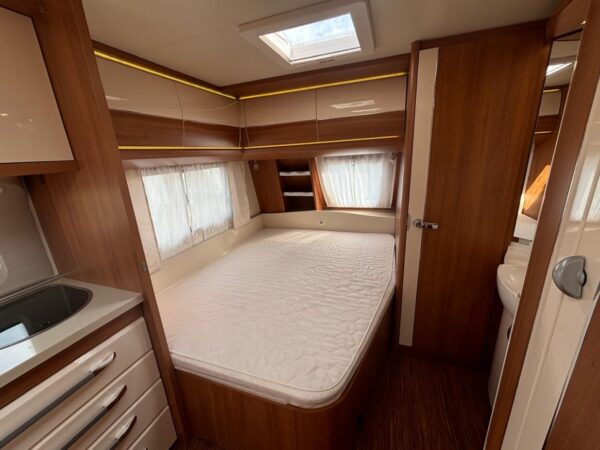 Hobby Excellent 560 CFE bj.2014 met VOORTENT - Afbeelding 14