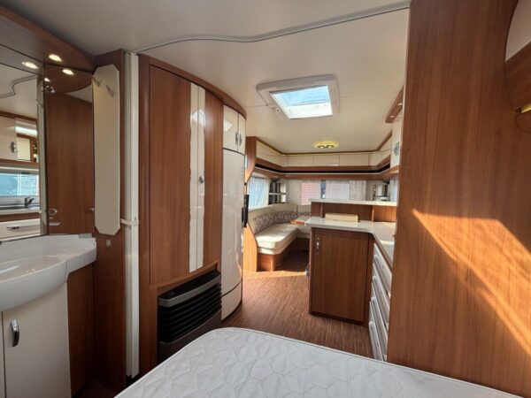 Hobby Excellent 560 CFE bj.2014 met VOORTENT - Afbeelding 21