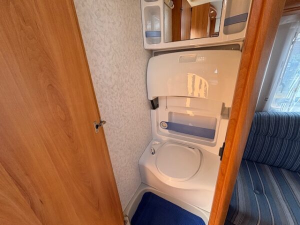Hobby De Luxe Easy 400 SF bj.2005, MOVER, PANORAMA LUIFEL - Afbeelding 10