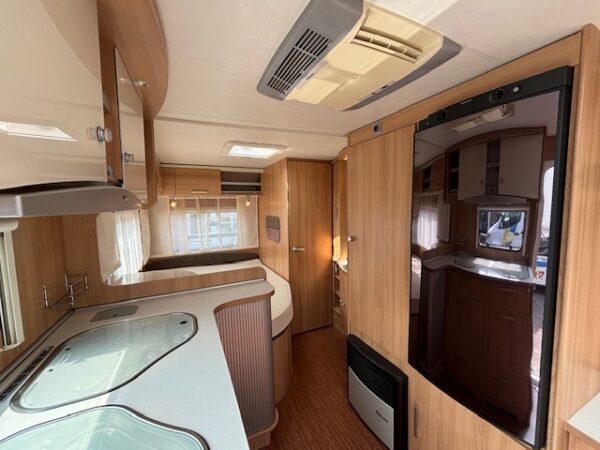 TEC Travel King 510 TDF bj.2009 VOORTENT, MOVER en AIRCO - Afbeelding 9